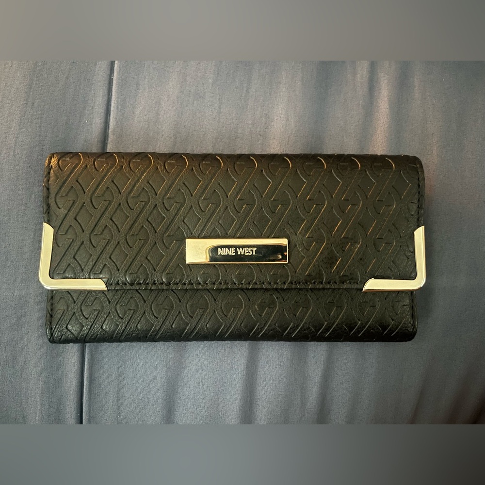 EUC Nine West Wallet - Black